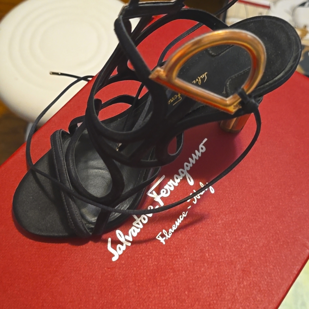 Salvatore Ferragamo black sandals size 6 - Picture 3 of 5